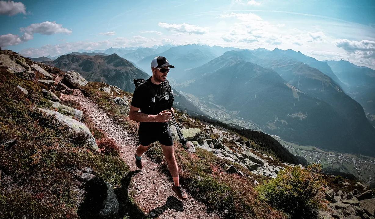 Mann beim Jogen im Montafon Totale Trail in der Silvretta Montafon | © Silvretta Montafon - Jörn Perschbacher